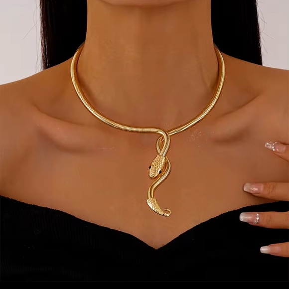 Serpenti Gold Snake Bangle Necklace - Picture 1 of 3
